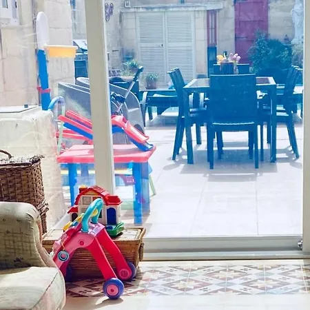 2 Bedrm+bbq Area W/pool & Fire Pit Alloggio in famiglia