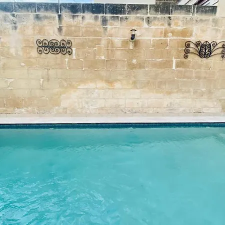 2 Bedrm+bbq Area W/pool & Fire Pit Проживание в семье
